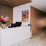 Toms Court Hotel