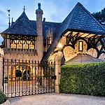 Thorngrove Manor