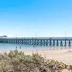 \'The Grange\' Coastal Charm Near Henley Beach