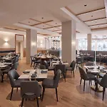 Hotel Alba Adelaide