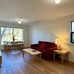 Relaxing Park View 2 Bedrooms Apartment Free Wi-Fi
