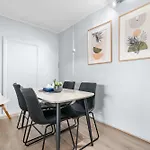 The Newly Renovated - Maylands Vacation Home