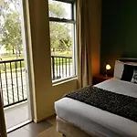 Adelaide\'S City Park Motel