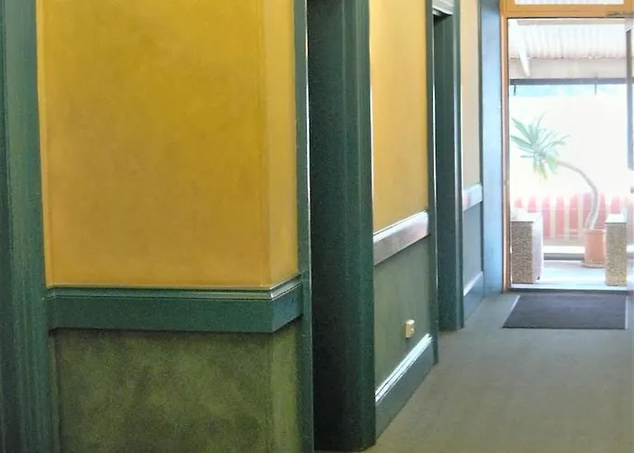 Adelaide\'S City Park Motel