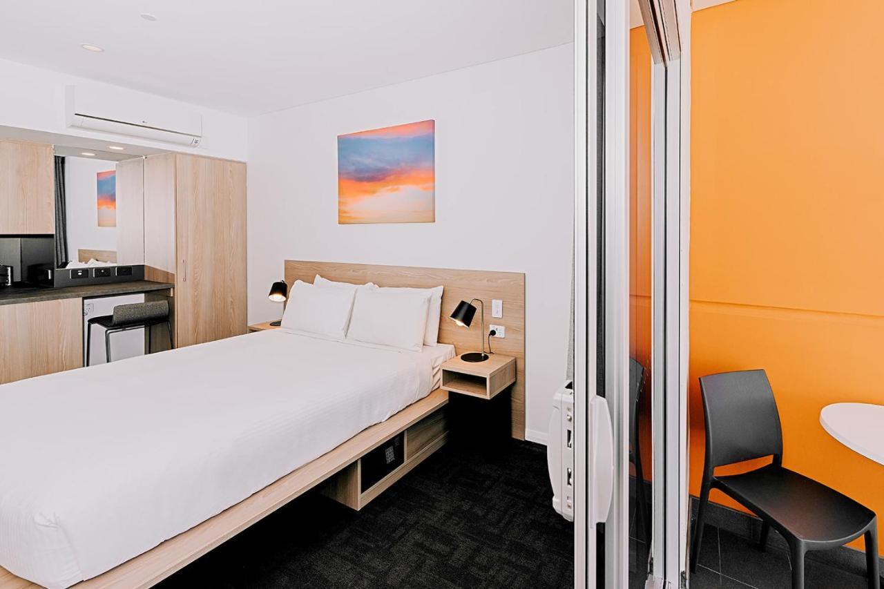 Hotel Toms Court Adelaide