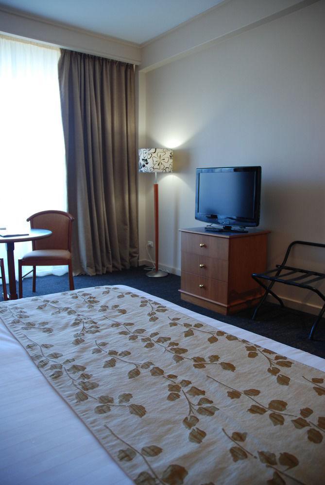 Hotel Chifley On South Terrace 3*