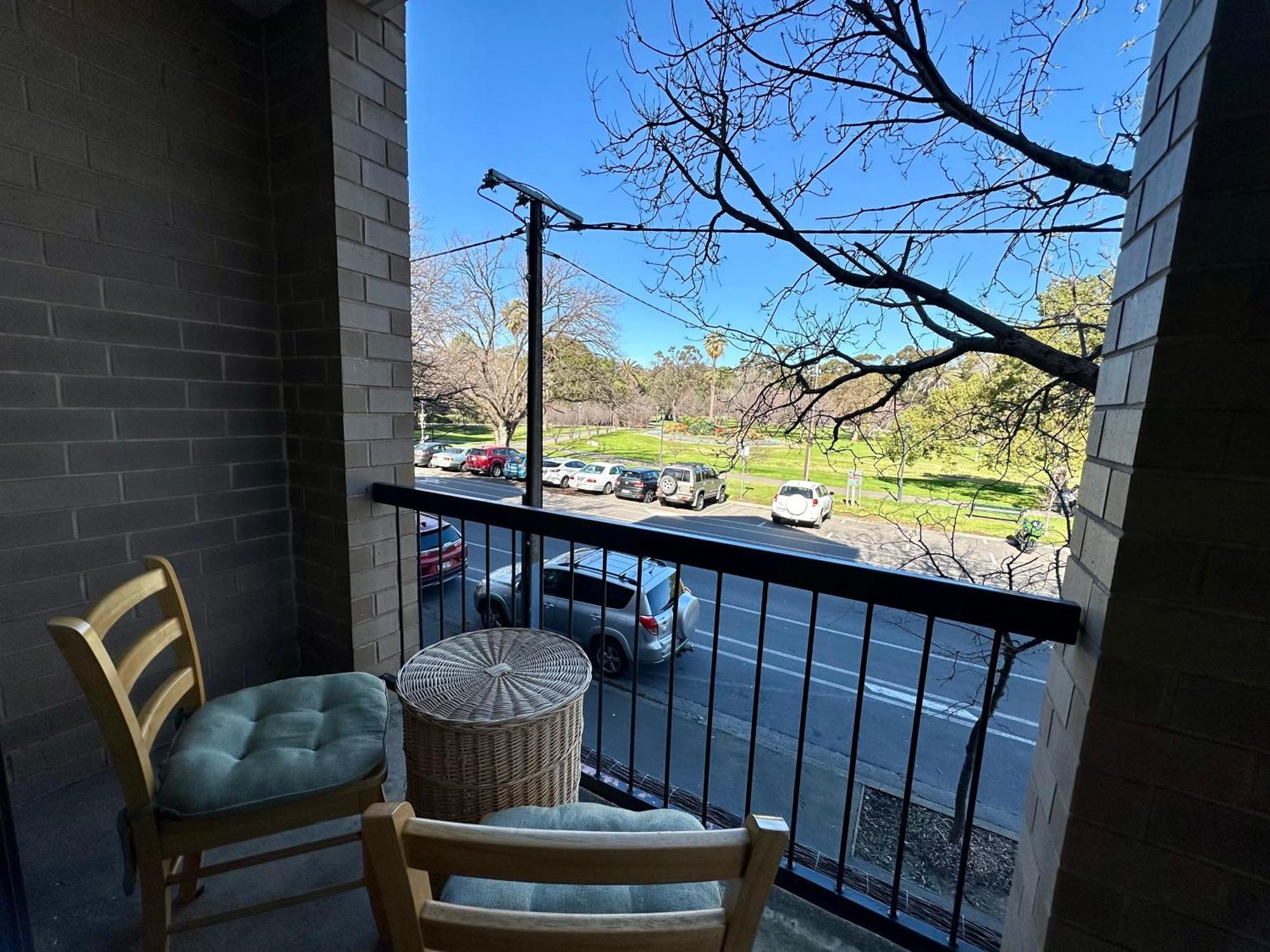 Relaxing Park View 2 Bedrooms Free Wi-fi Adelaide