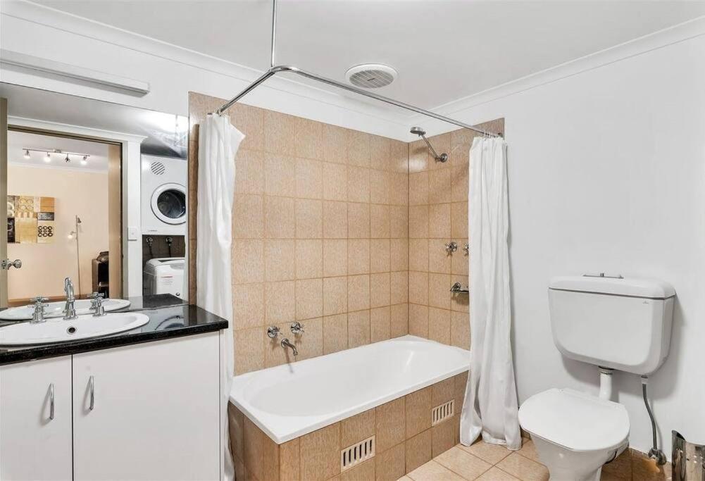 Relaxing Park View 2 Bedrooms Free Wi-fi *