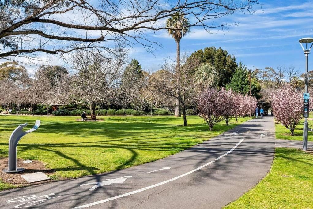 Relaxing Park View 2 Bedrooms Free Wi-fi *