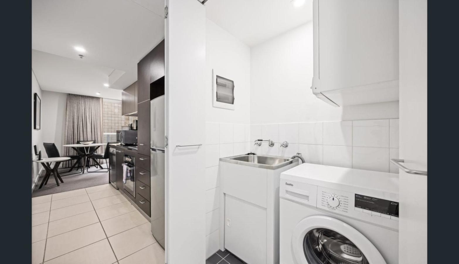 Apartment Happy Deluxe In Cbd Adelaide
