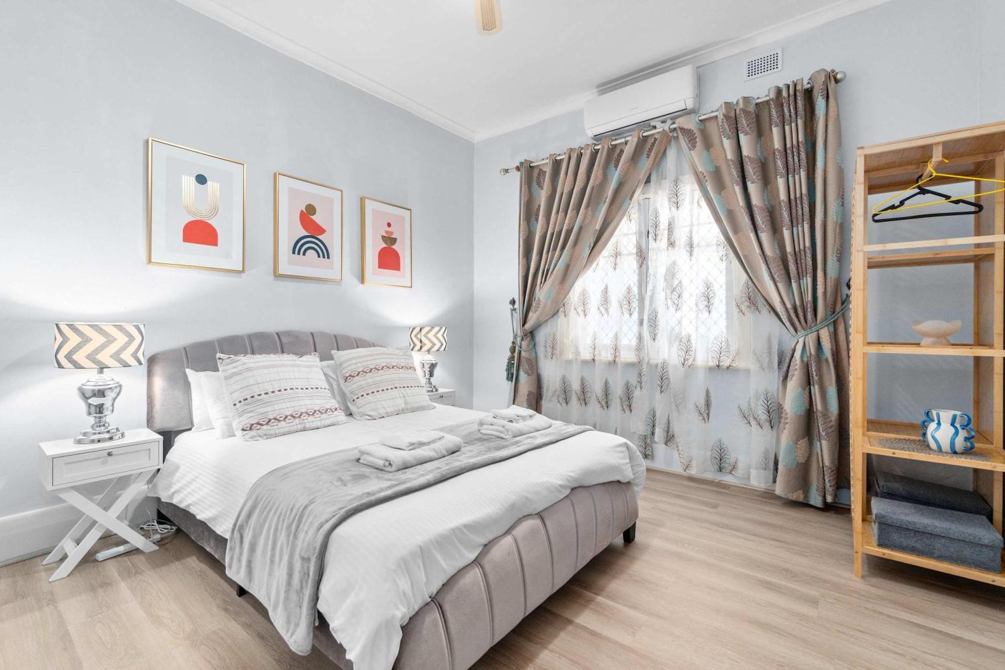 The Newly Renovated - Maylands Vacation Holiday home *