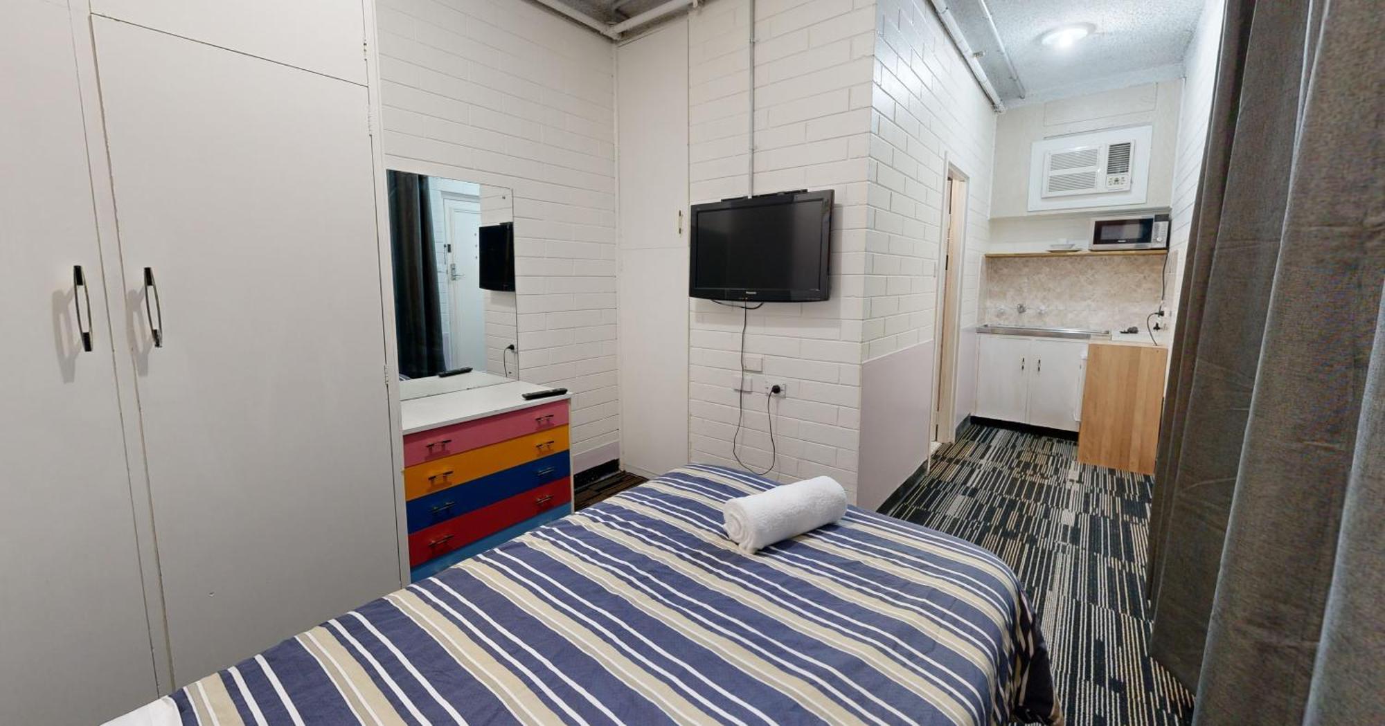 West End & Backpackers Adelaide