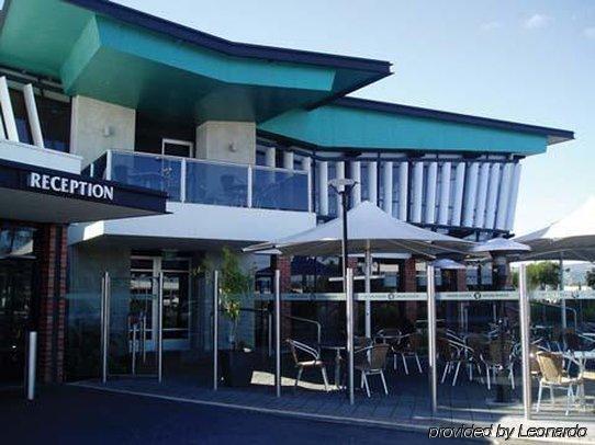 Highlander Bar Kitchen Rooftop Hotel Adelaide