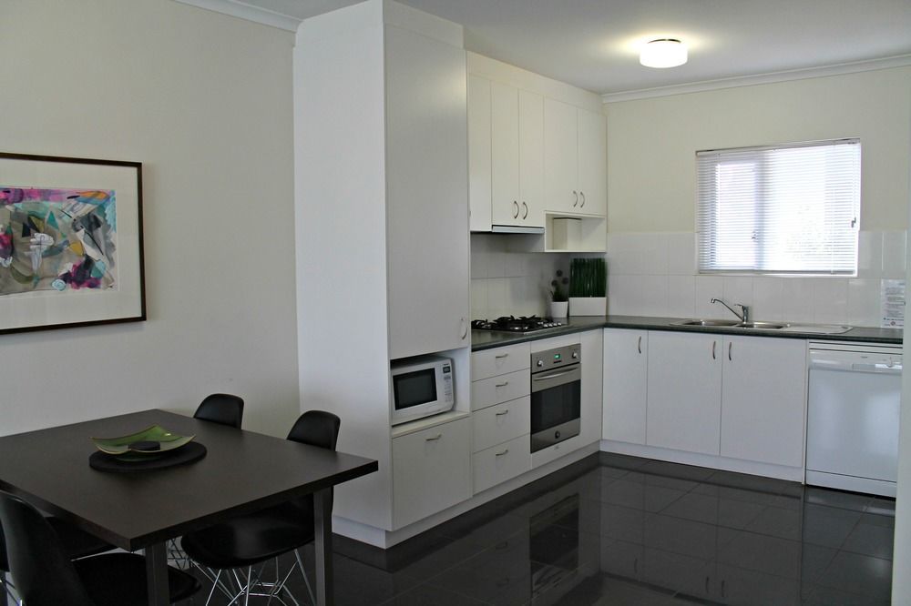 Apartment Dress Circle - Archer Street *