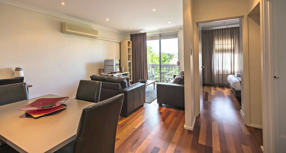 Dress Circle - Archer Street Apartment