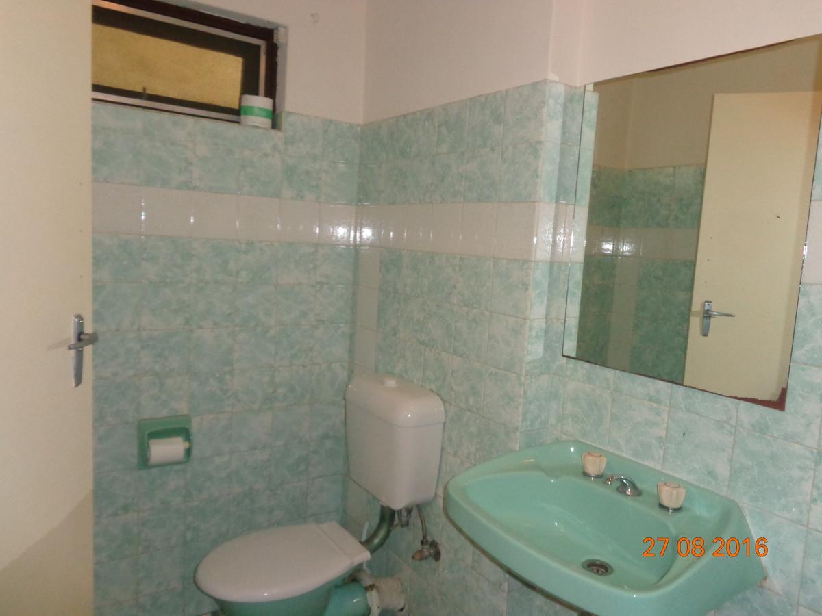 Backpackers And Travellers Hostel *