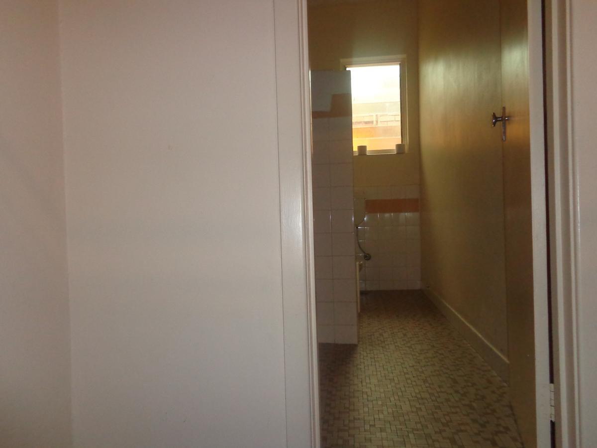 Hostel Backpackers And Travellers Adelaide