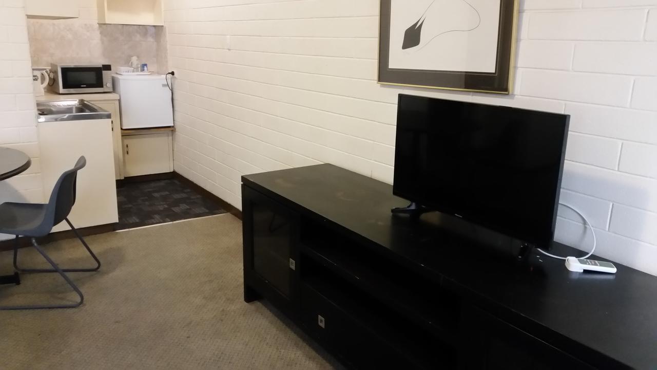 Backpackers And Travellers Hostel Adelaide