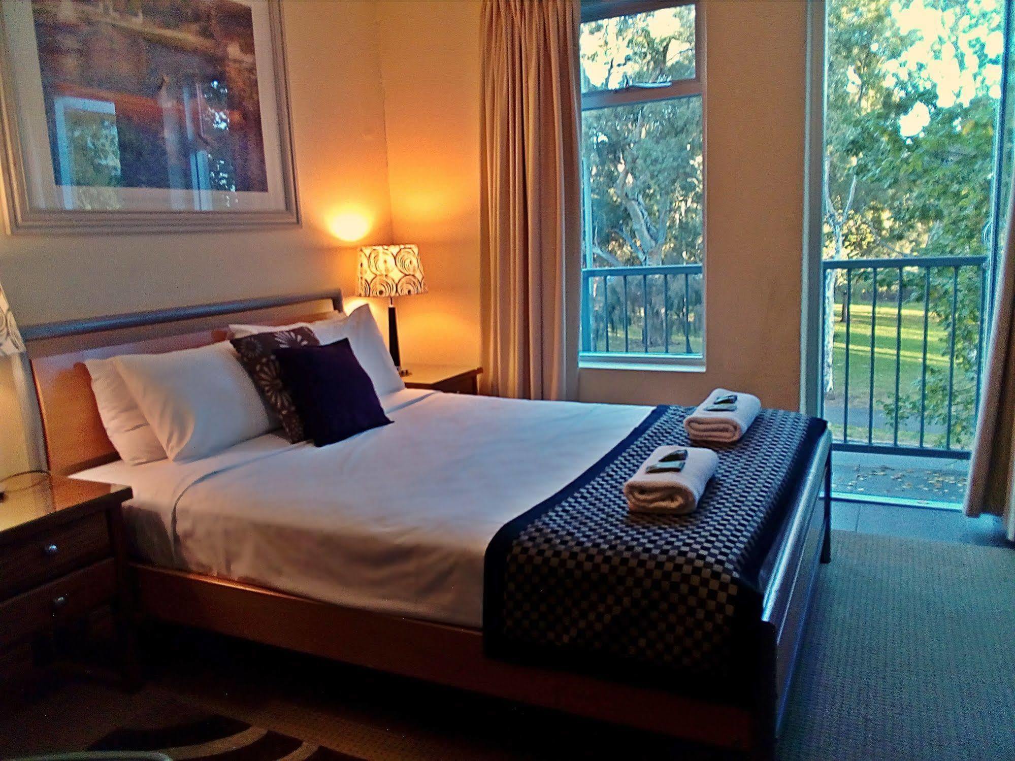 Adelaide's Park Motel 3*