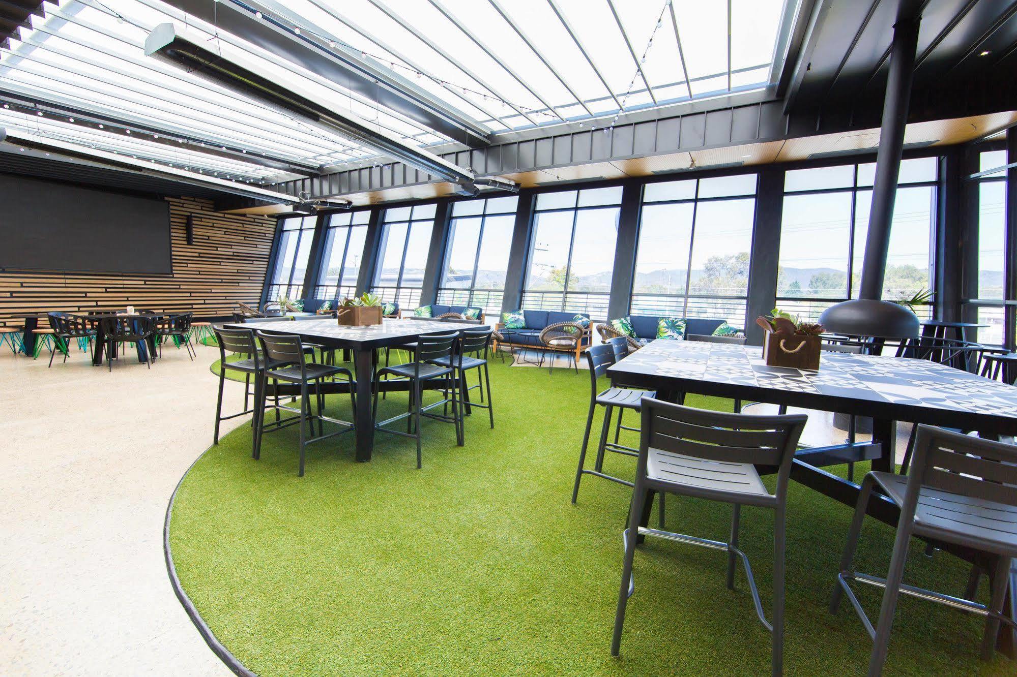 Highlander Bar Kitchen Rooftop