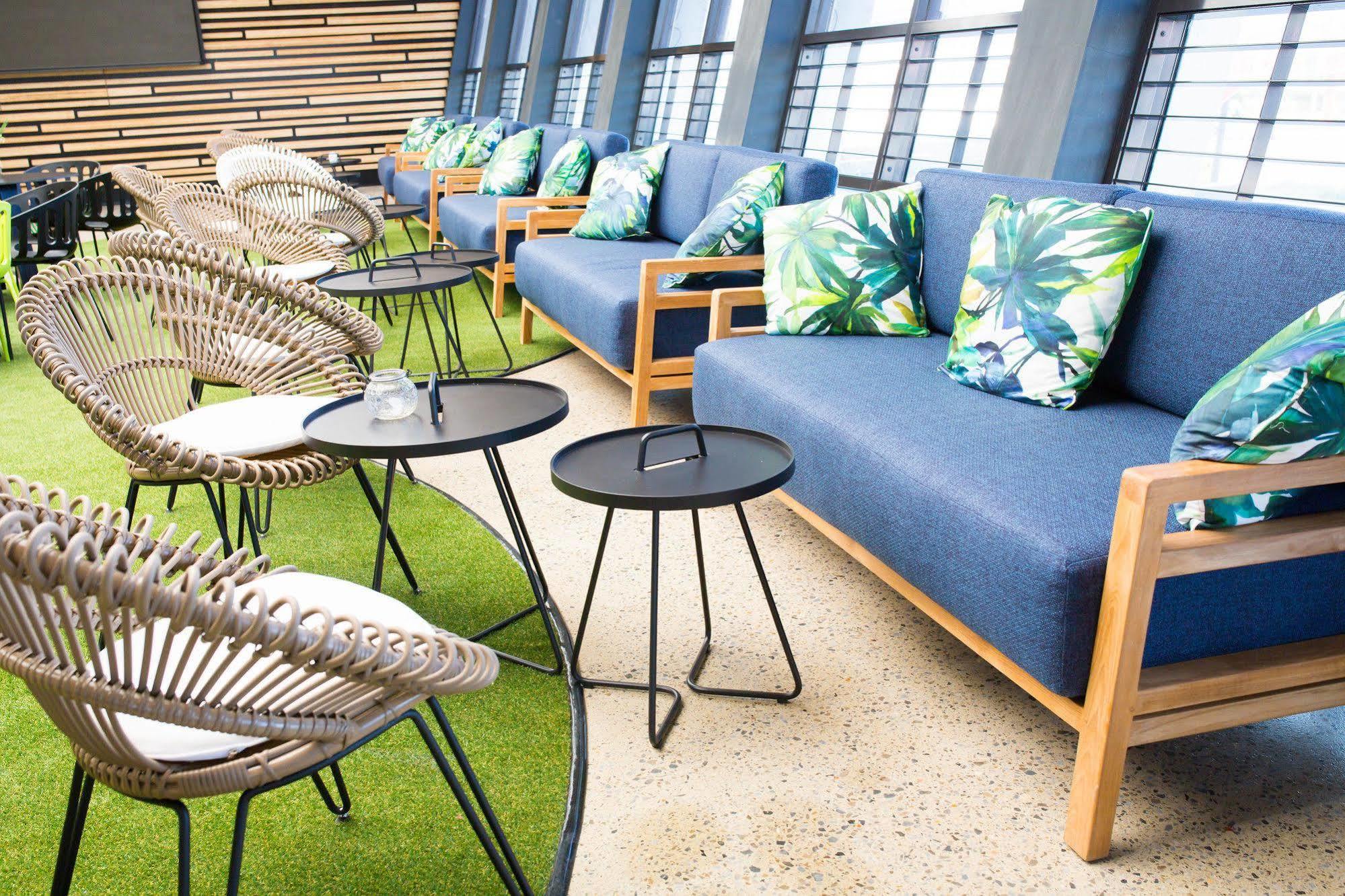 Highlander Bar Kitchen Rooftop 3* Adelaide
