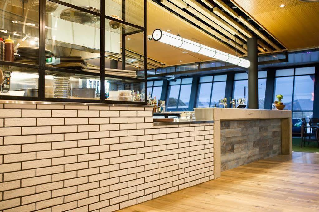 Highlander Bar Kitchen Rooftop Hotel