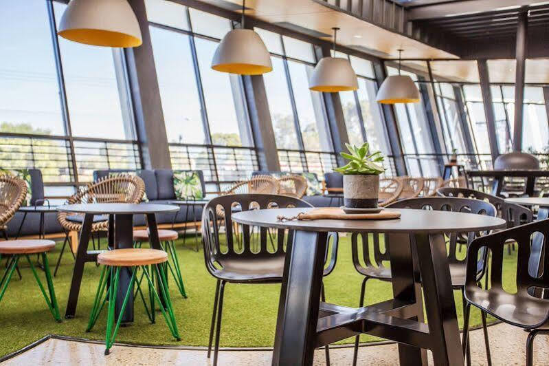 Highlander Bar Kitchen Rooftop 3* Adelaide