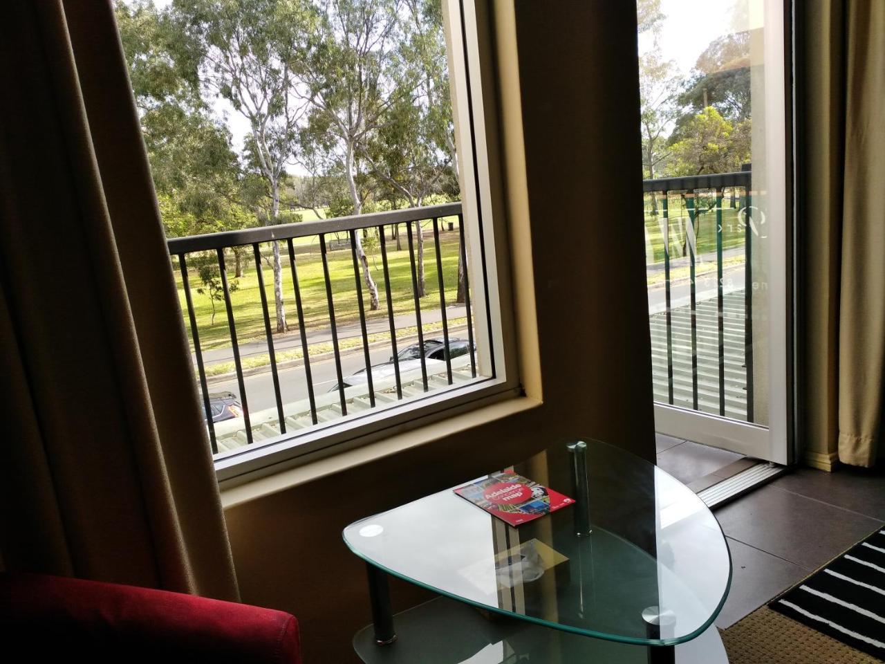 Adelaide's Park Motel 3*