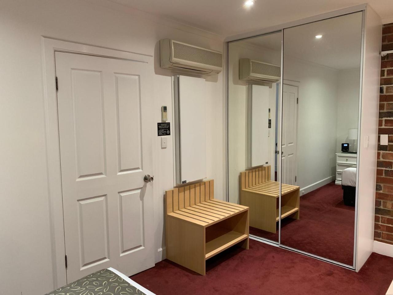 Ensenada Motor And Motel Adelaide