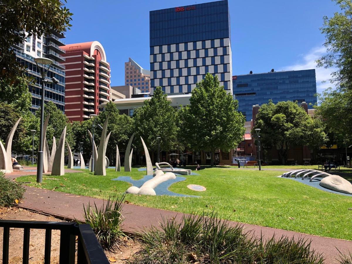 Lux 2br On Hindmarsh Sq-pool-gym-sauna-parking * Adelaide