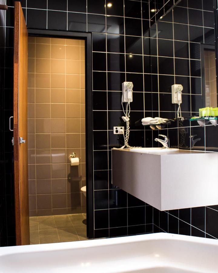 Highlander Bar Kitchen Rooftop Hotel Adelaide