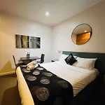 408 Lovely One Br Ex Hotel Ensuite Room In City