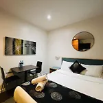 408 Lovely One Br Ex Hotel Ensuite Room In City