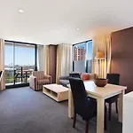 Oaks Adelaide Horizons Suites