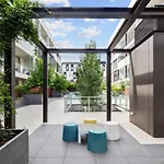 Luxury Apartment In Bowden