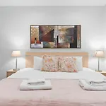 The Cbd Hidden Gem 1Br Central & Walkable Haven