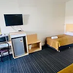 Jacksons Motor Inn