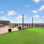 City Apartment View Pool Gym Free Park