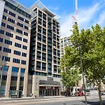 New Heights On North Terrace - 2Br Cbd Views Pool