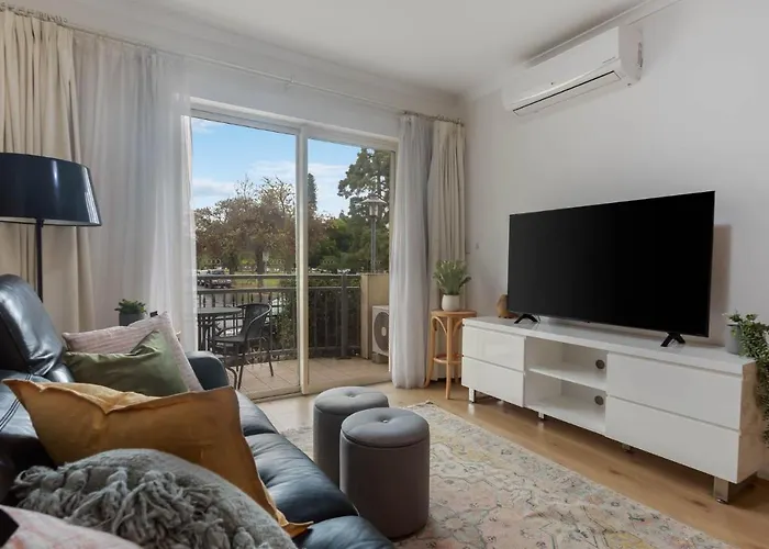 Carrington Views,3 Bedrooms, Cbd, Parking