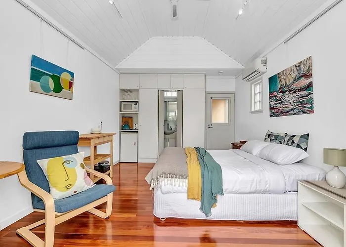 The Seaside Loft - A Breezy Beachside Lifestyle