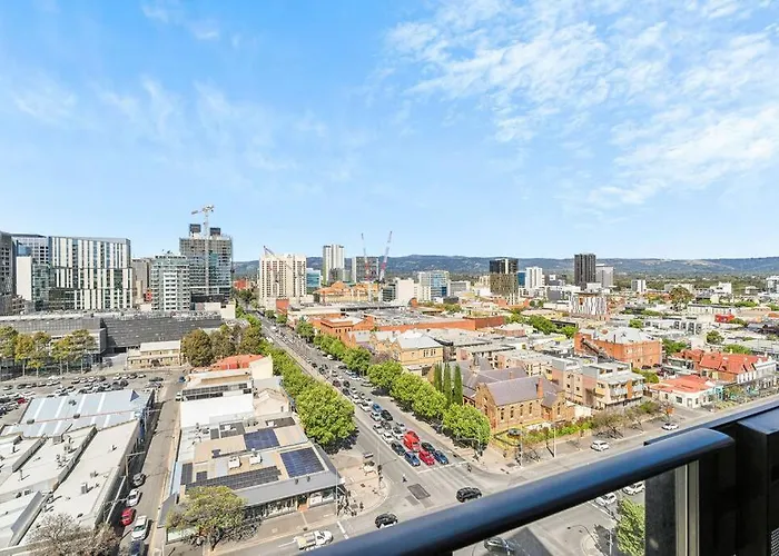 City Apartment View Pool Gym Free Park
