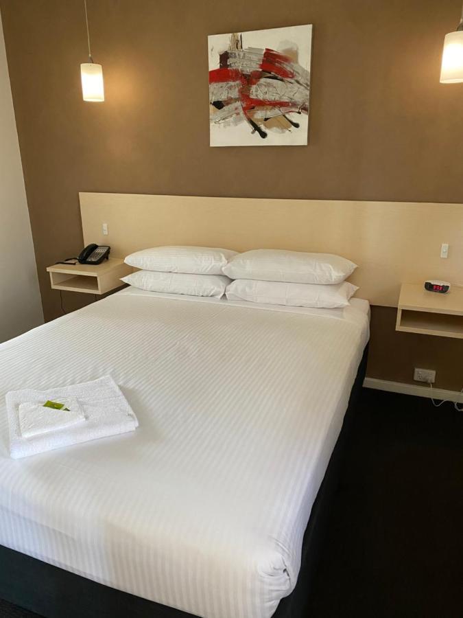 Airport Motel