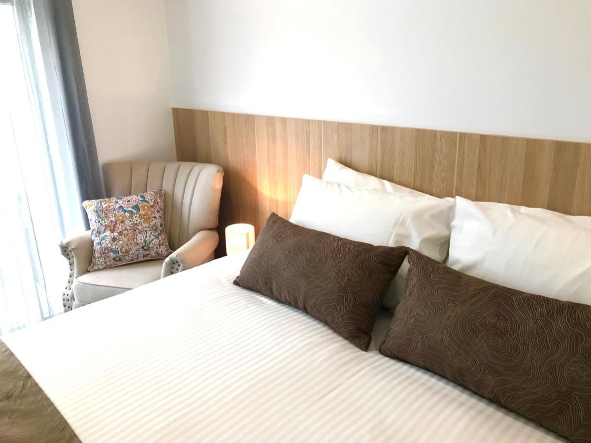 The Osmond & 4* Adelaide