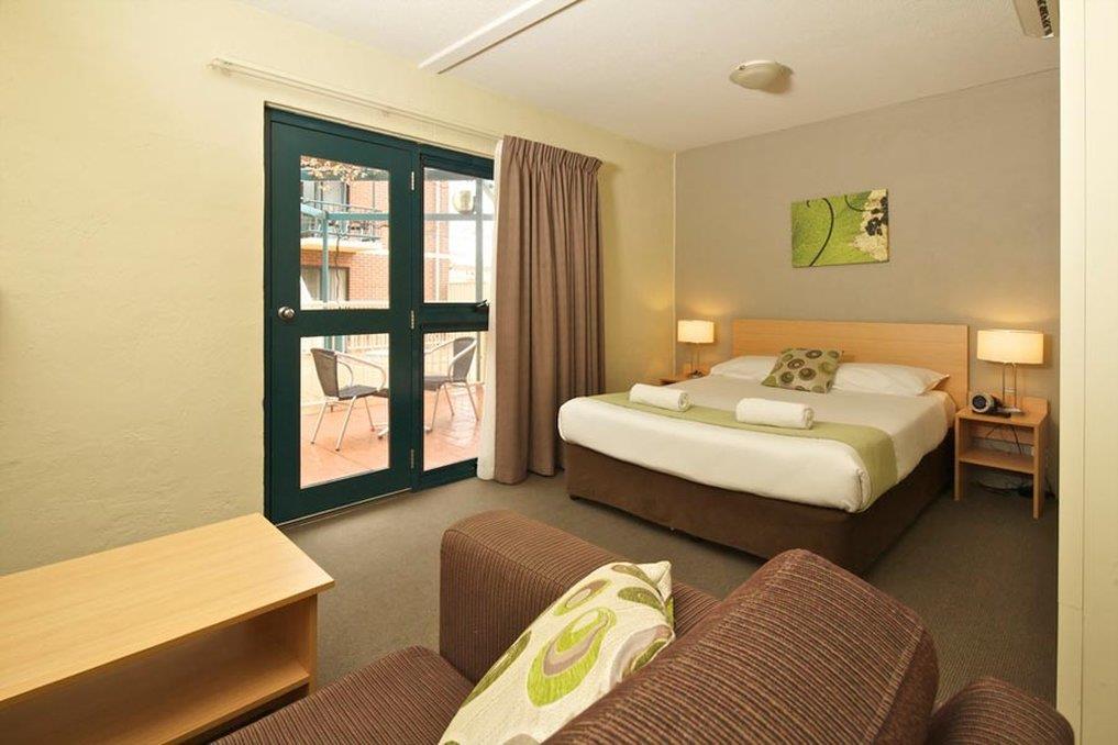 Breakfree Aparthotel