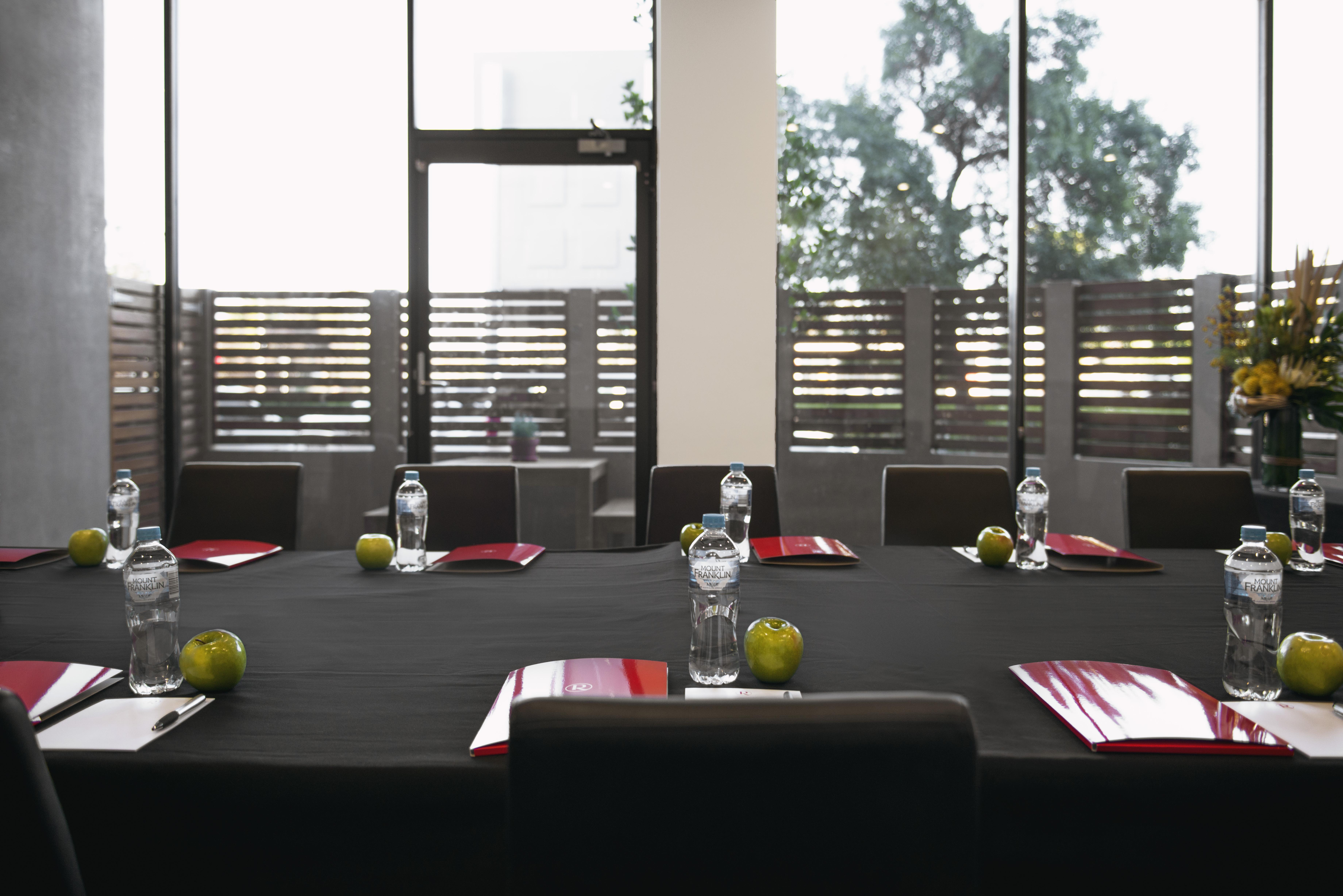 Rydges South Park 4*