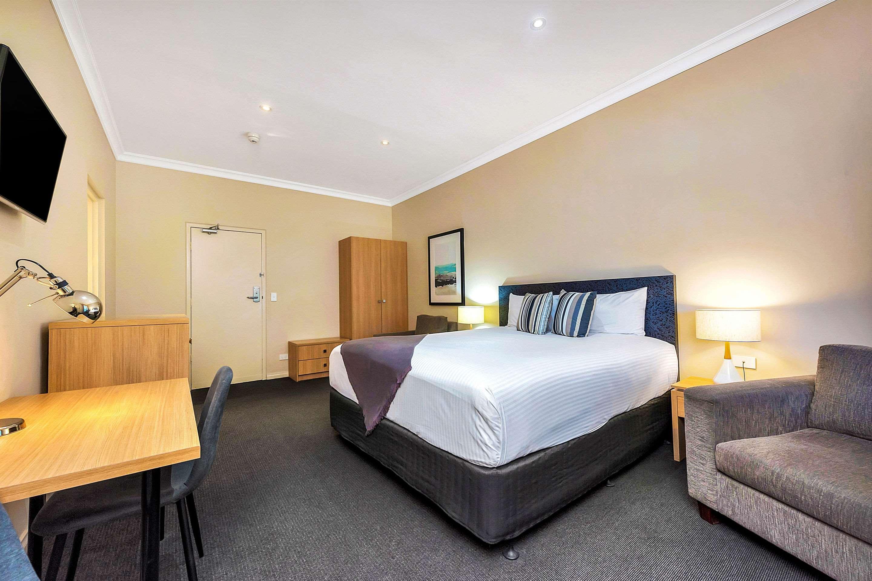 Hotel Comfort & Sombrero Adelaide
