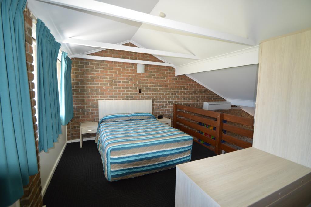 Marion And 3* Adelaide