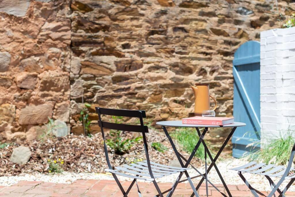 Stylish, Comfortable And Pet Friendly Home In The Heart Of Kensington Apartment Adelaide