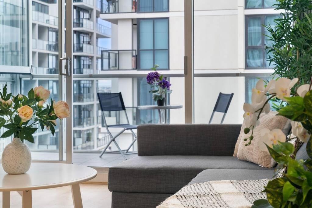 1br Cbd Apt - Pool-spa-free Carpark